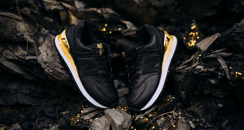 New Balance 574 Black/Gold